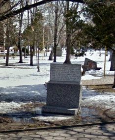 паметна плоча за посрещането на конния авангард на генерал Отон Раух