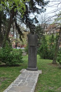 бюст-паметник на капитан Александър Петрович Бураго