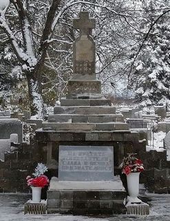 паметник на загинали край селото