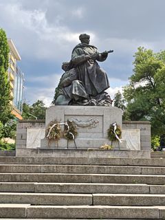 Нов паметник от мобилен вход
