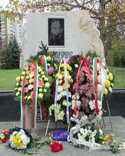 паметник на генерал-лейтенант казимир ернрот