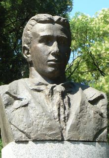 Бюст-паметник на Тодор Каблешков