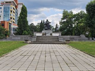 Нов паметник от мобилен вход