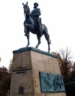 паметник на генерал-лейтенант михаил скобелев