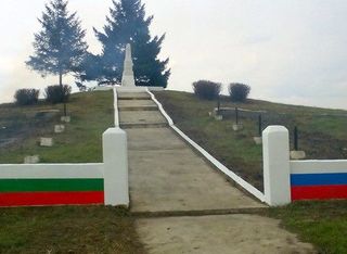Братска могила на Силий Кателников и Антон Брадзински