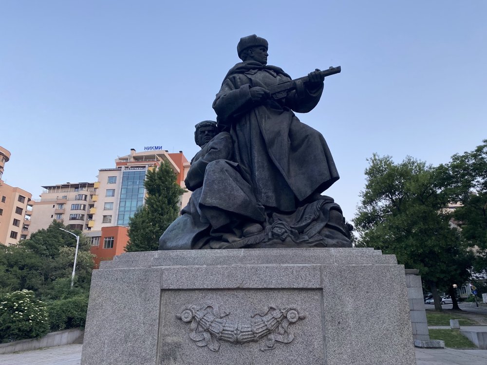 Паметник-костница на Съветския воин